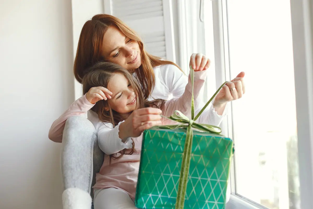 Mama e hija en el día de la mujer